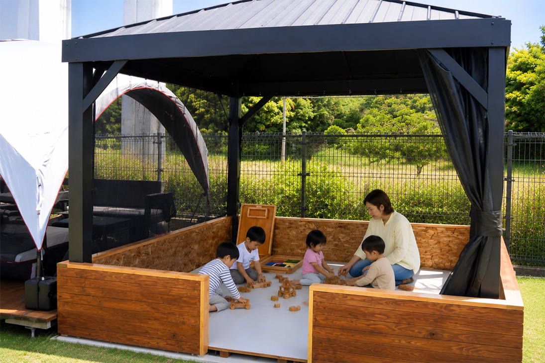 WOOD PLAY AREA